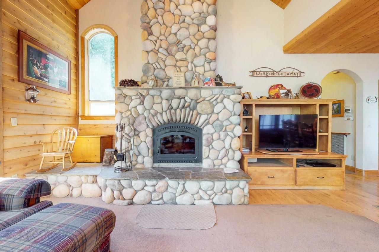 New England Cottage シェイバー・レイク エクステリア 写真